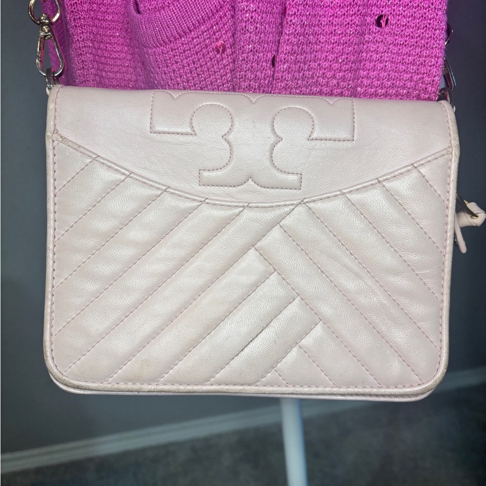 Tory Burch pink crossbody w/dust bag